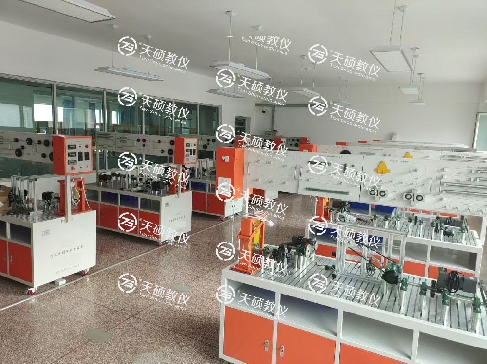 烏魯木齊技師學(xué)院 電氣工程及機電裝調(diào)實訓(xùn)室設(shè)備采購項目  順利安裝、調(diào)試、培訓(xùn)、驗收通過！
