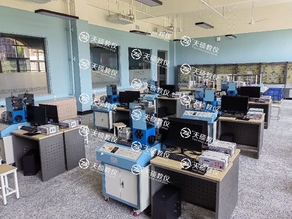 中原科技學(xué)院新校區(qū)理工學(xué)部實驗室建設(shè)項目 順利安裝、調(diào)試、培訓(xùn)、驗收通過