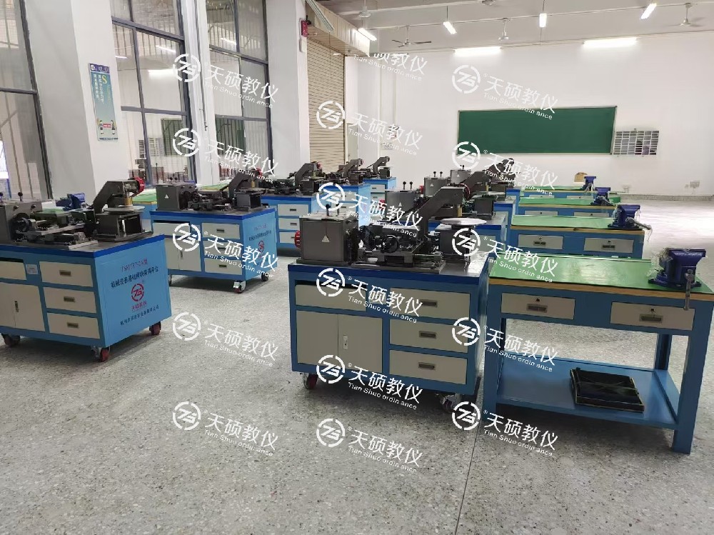 廣東省技師學(xué)院機械設(shè)備裝備與自動控制專業(yè)建設(shè)項目順利安裝、調(diào)試、驗收通過！